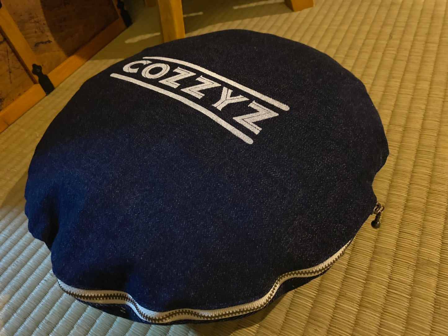 COZZYZ CUSHION & CUSHION COVER